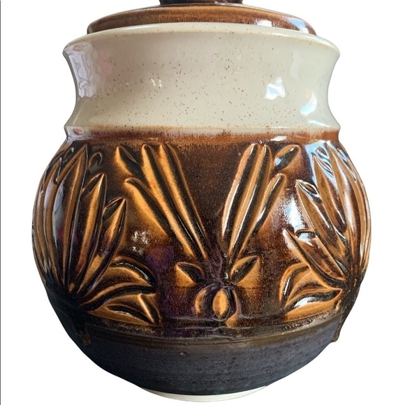 Goblin Pottery Large Crock with Lid - Picture 1 of 5